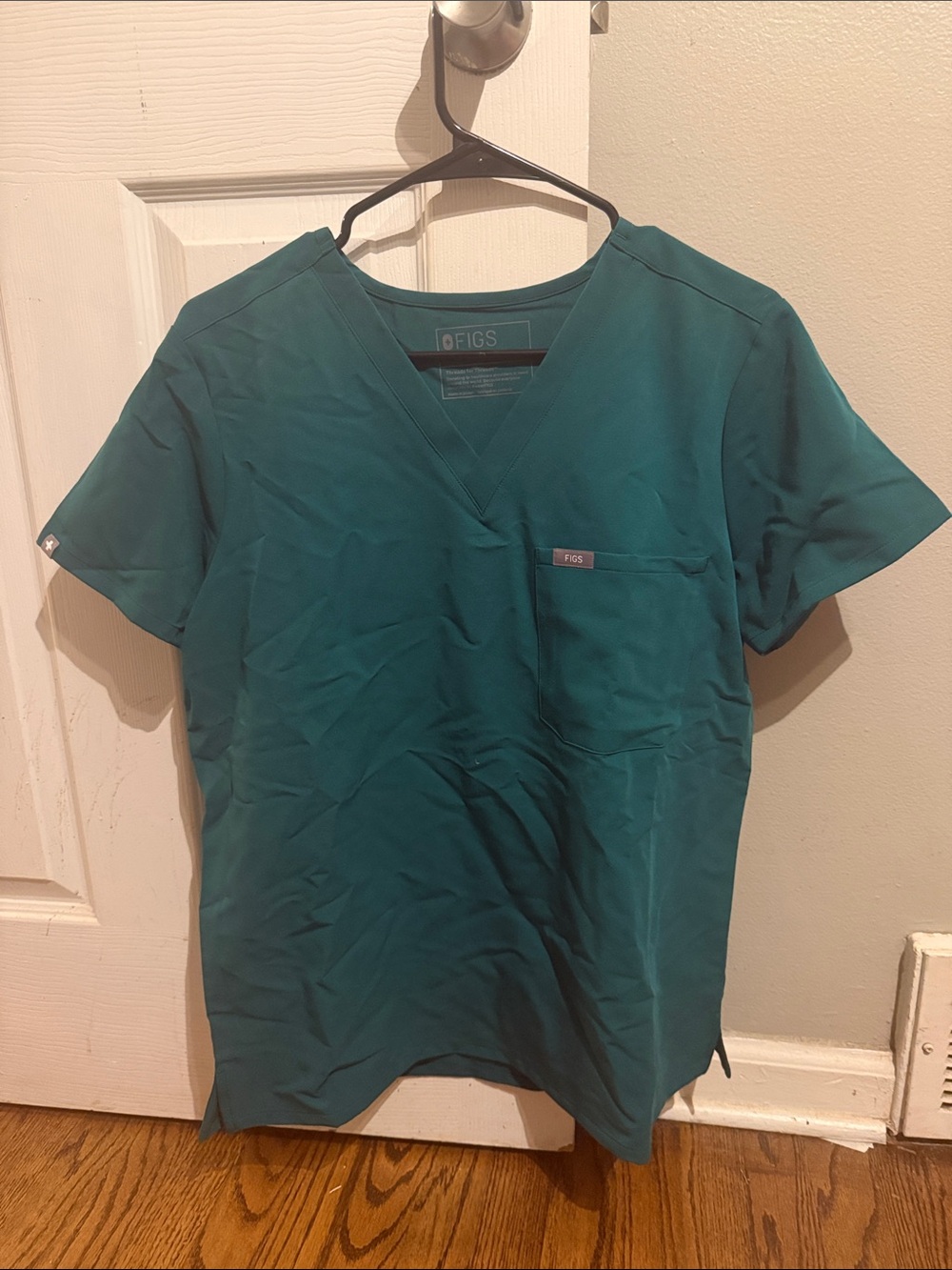 FIGS Women's Kelly Green V-Neck Short Sleeve Scrub Top